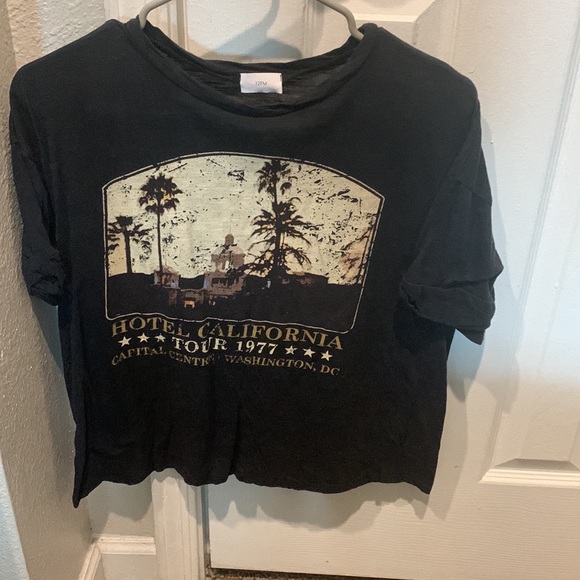 Hotel California Graphic Tee - Picture 2 of 2